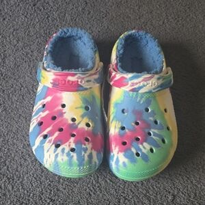 Tie Dye Fur Lined Crocs